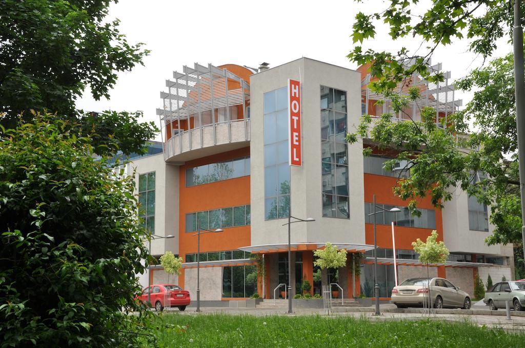 Hotel Botika Kraljevo Exteriör bild