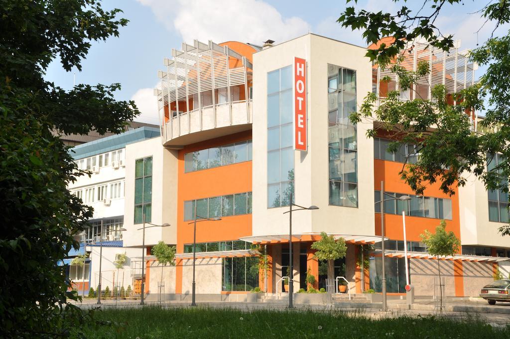 Hotel Botika Kraljevo Exteriör bild
